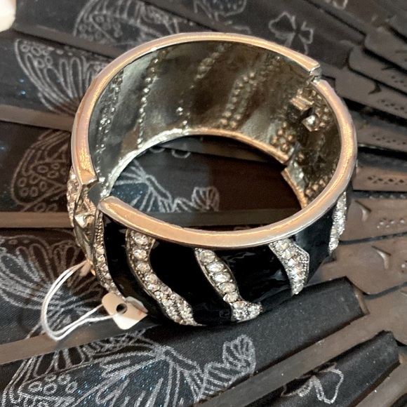 Bracelet - Picture 2 of 2